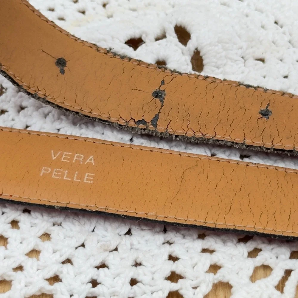 Moschino Jeans Belt Red Heart Buckle Vintage Italy Size I Patent Leather Logo
